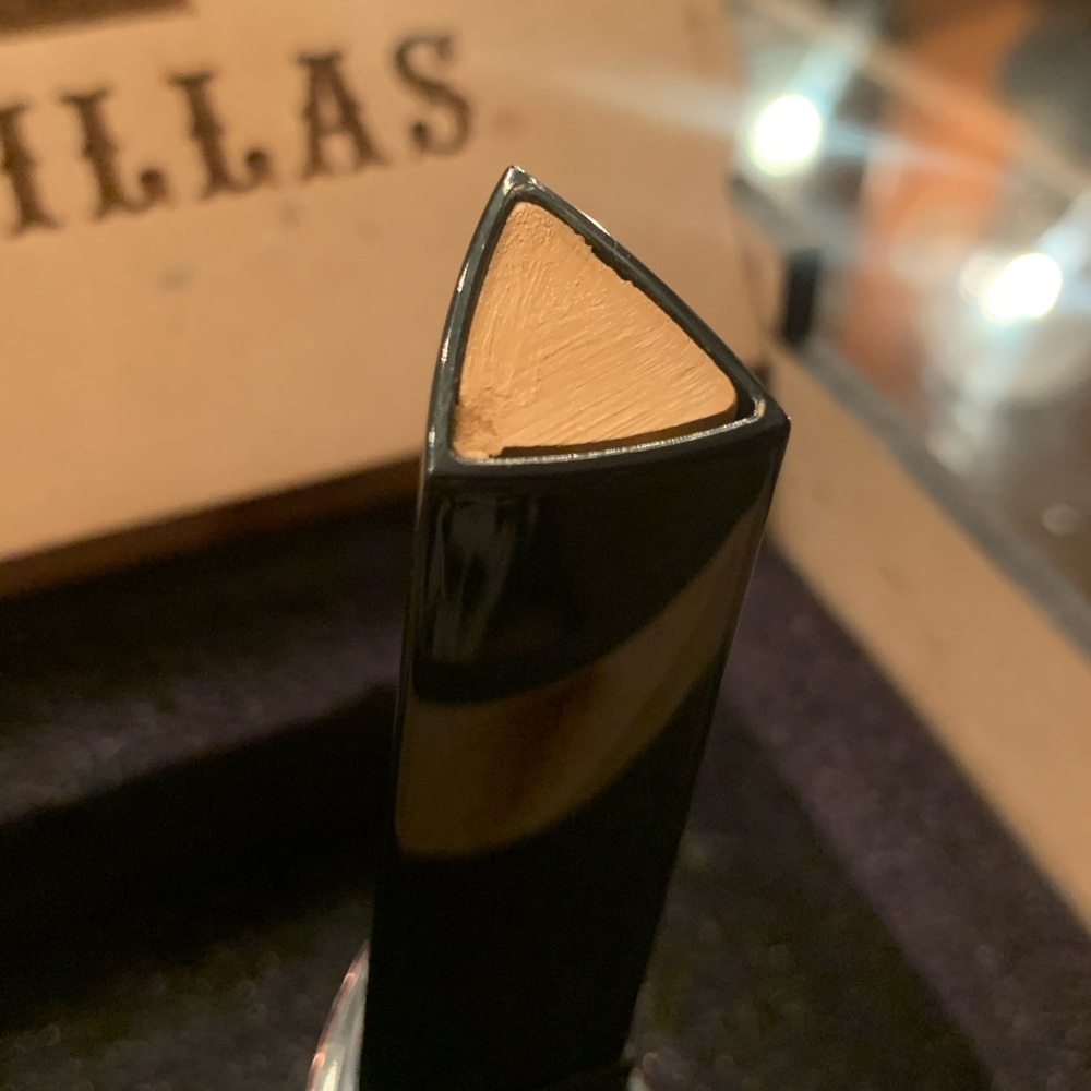 Hourglass Vanish Seamless Finish Foundation Stick